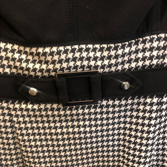 White House black market dress, sleeveless. Size 2. - Picture 2 of 5